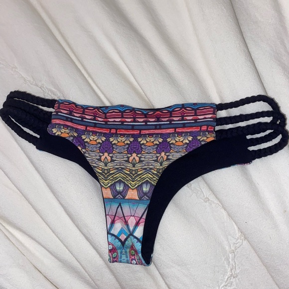 SOLD San Lorenzo reversible bottoms - Picture 2 of 4